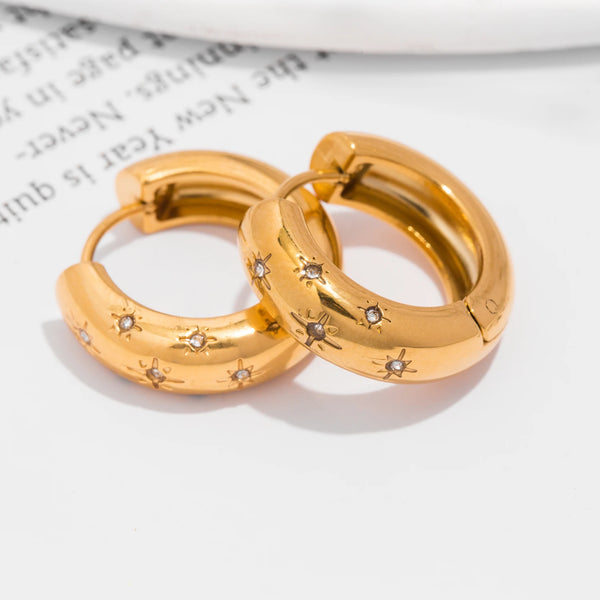 Brincos de argola clássicos UHBINYCA com zircônia incrustada para mulheres, aço inoxidável banhado com ouro 18K, brincos requintados